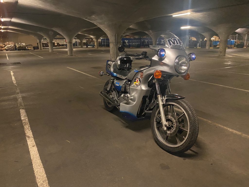 Mad-Max Goose Bike lights on