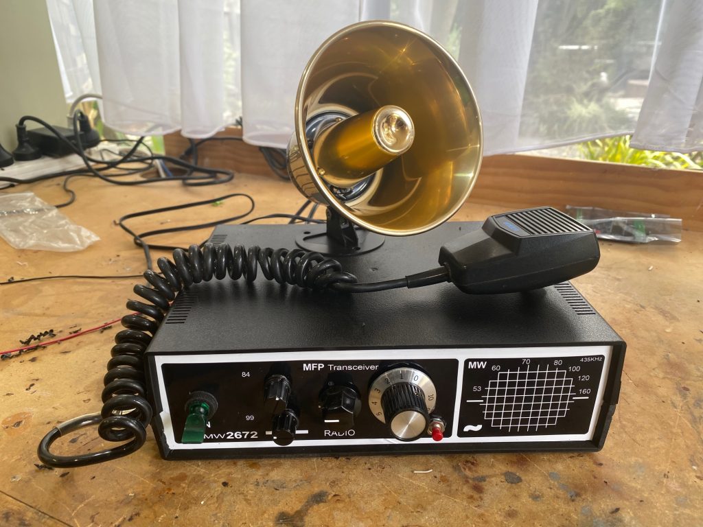 Mad-Max Goose Radio-12
