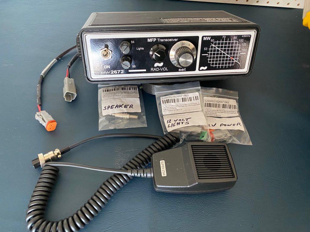 Mad-Max Goose Radio complete